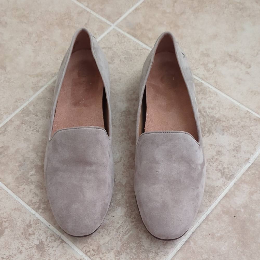 Vionic Willa Suede Slip-On Loafers Size 9
